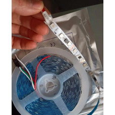 12V WS2811 Adreslenebilir RGB Pixel Şerit LED – 60 LED/m, IP20 Efektli ve Renkli Aydınlatma, 5 Metre