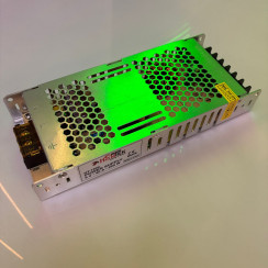 5V. 40A. 200W. İç Mekan Slim İnce Metal Kasa Led Trafosu Adaptör