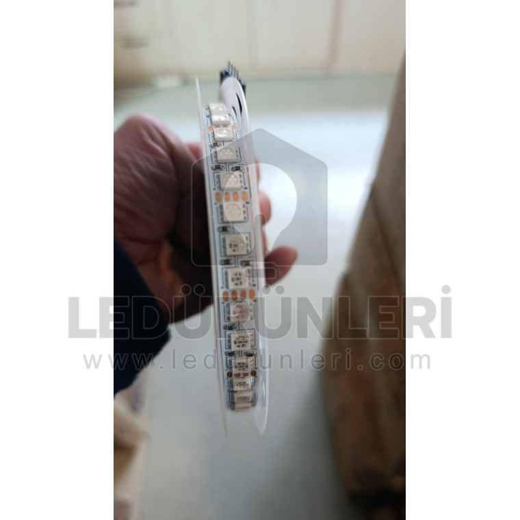 12V 120 Ledli 5050 3 Çipli RGB Şerit Led İç Mekan IP20 (5 Metrelik)