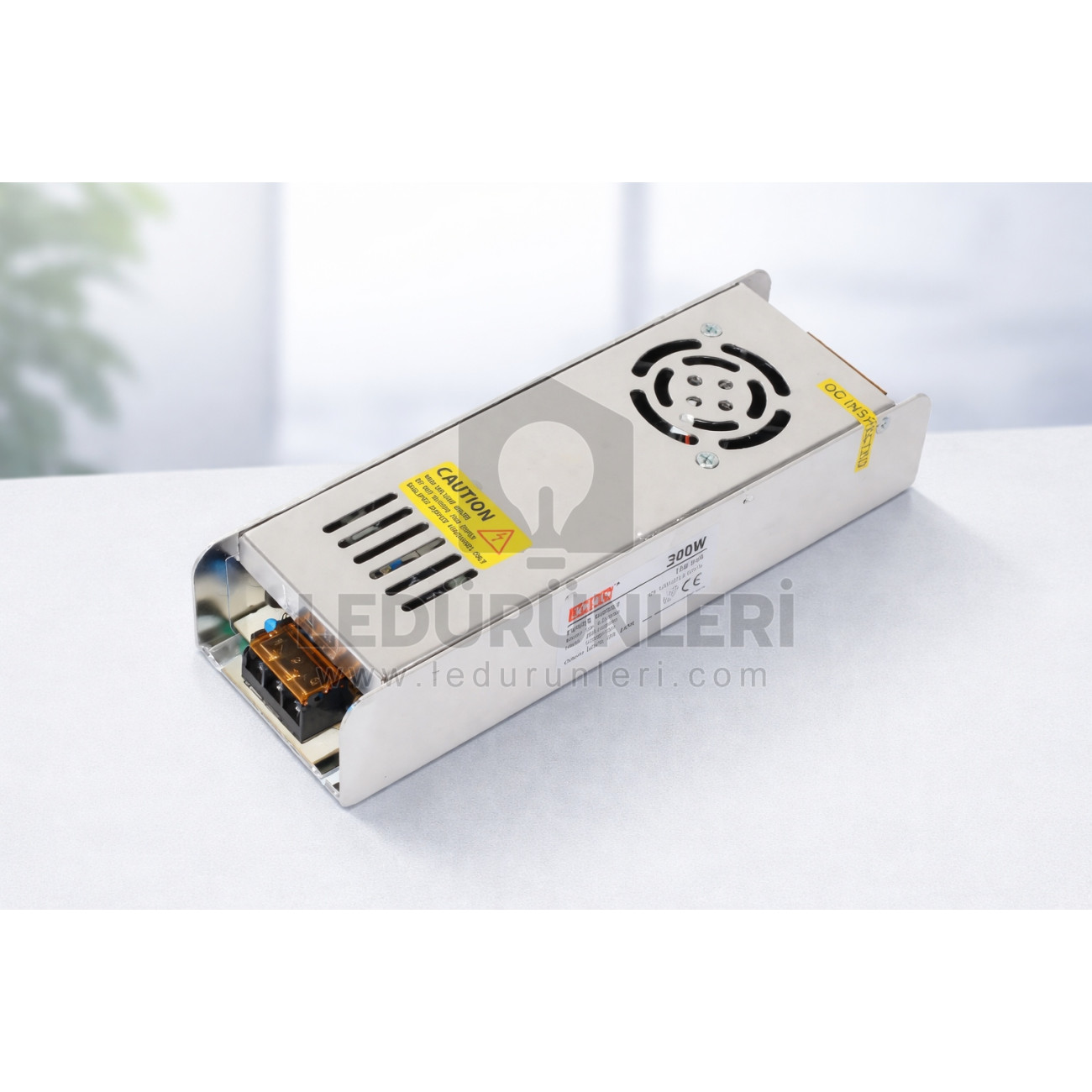 Jinbo 12V 25A Slim Metal Kasa İç Mekan Adaptör - Yüksek Verimli Güç Kaynağı